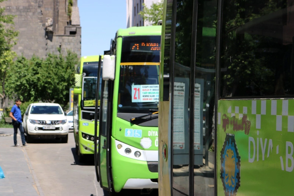 Halk otobüsü şoförünün koronavirüs testi pozitif çıktı, filyasyon ekibi otobüsü kullananların peşinde