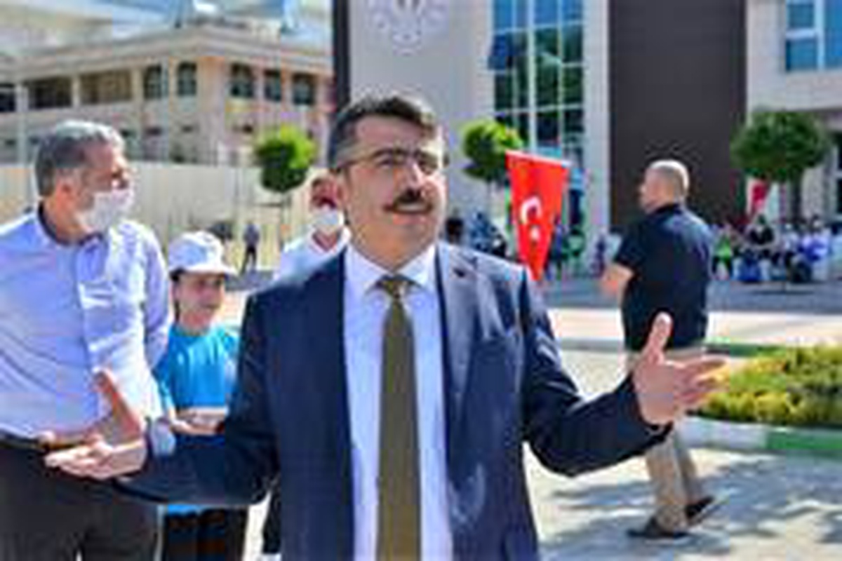 \'Naim Süleymanoğlu Spor Kompleksi\' açıldı
