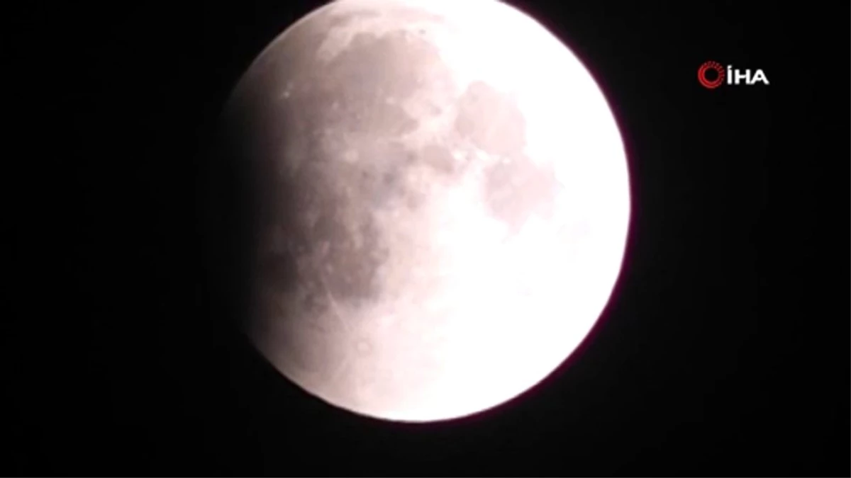 Pakistan\'da Ay tutulması gözlemlendi