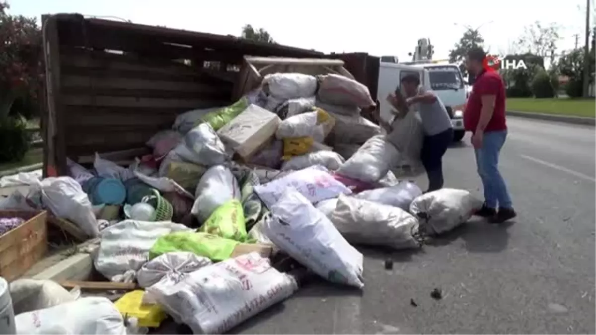 Şaftı kırılan kamyon yoldan çıktı: 2 yaralı