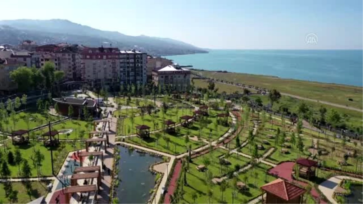Karadeniz manzaralı "Millet Bahçesi" vatandaşın beğenisini topladı
