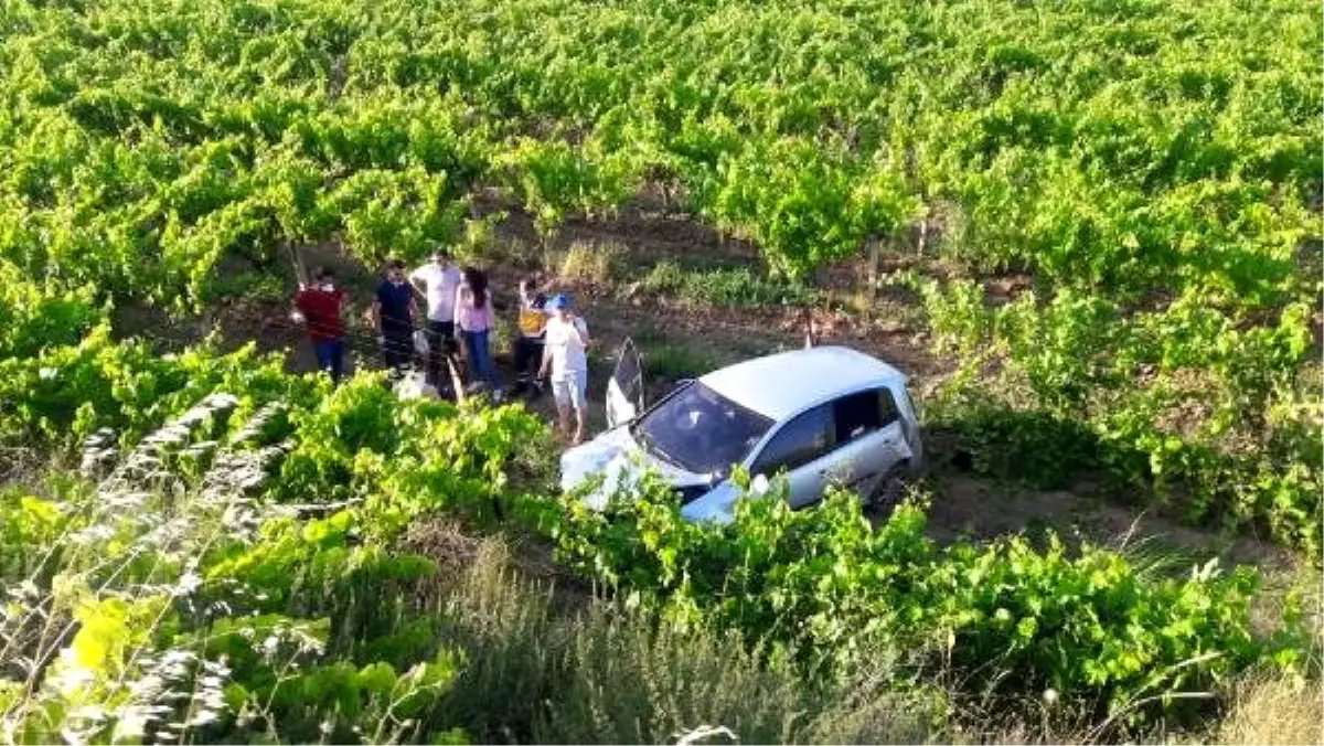 Otomobil şarampole uçtu: 5 kişi yaralandı