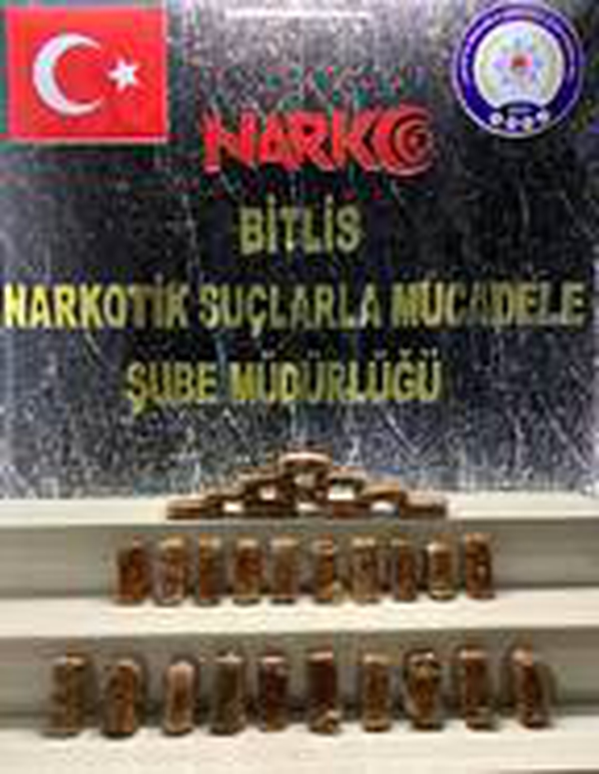 Otomobilde 18 kilo eroinle yakalanan 2 kişiye gözaltı