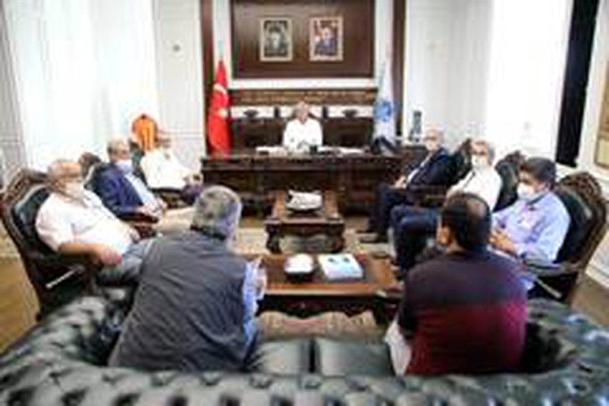 Başkan Güder, yatırımları muhtarlara anlattı