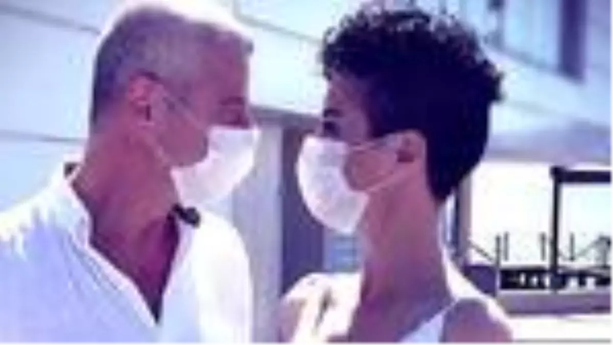 Ünlü şarkıcı Levent Yüksel, hayranıyla evlendi