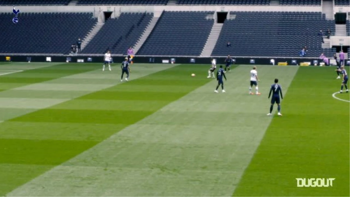 Tottenham Hotspur, Stadyumda Hazırlık Maçı Yaptı
