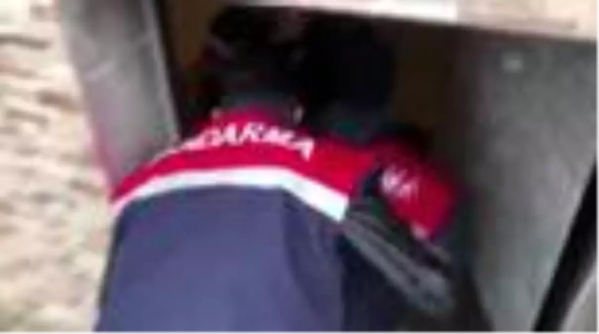 Bağcılar\'daki kaçak sigara operasyonunda yakalanan 2 kişi tutuklandı