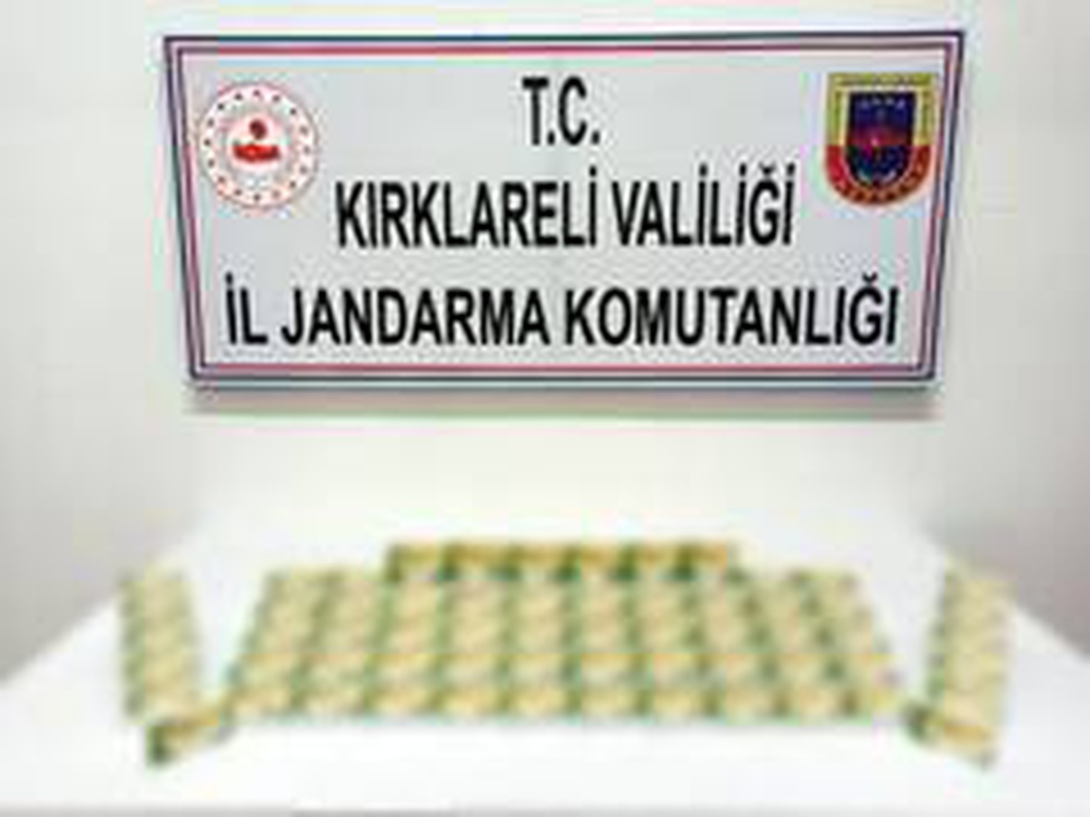 Jandarmanın peşine düştüğü araçtan 188 kutu uyarıcı hap ele geçirildi