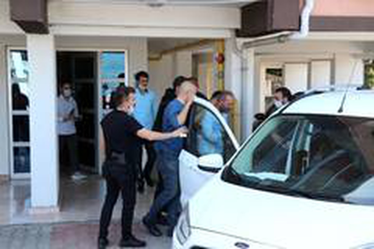 Karısını rehin alarak vuran zanlı adliyede