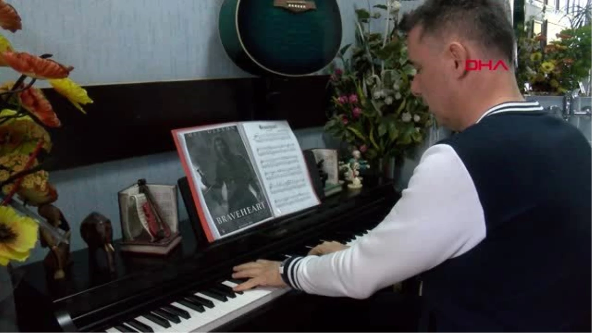 KAYSERİ Zorlu göz ameliyatlarına piyano çalarak hazırlanıyor