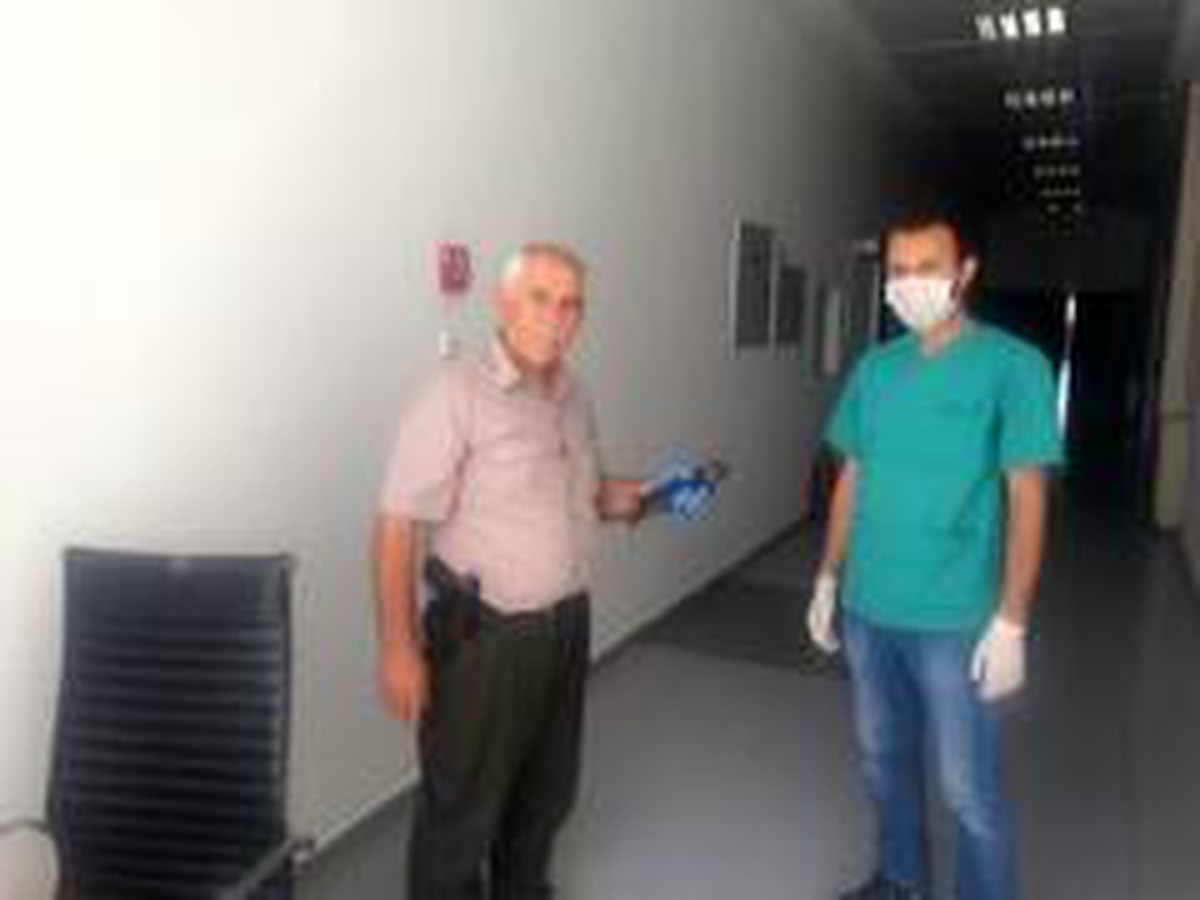 Yaralı şahin ve yavru karga korumaya alındı