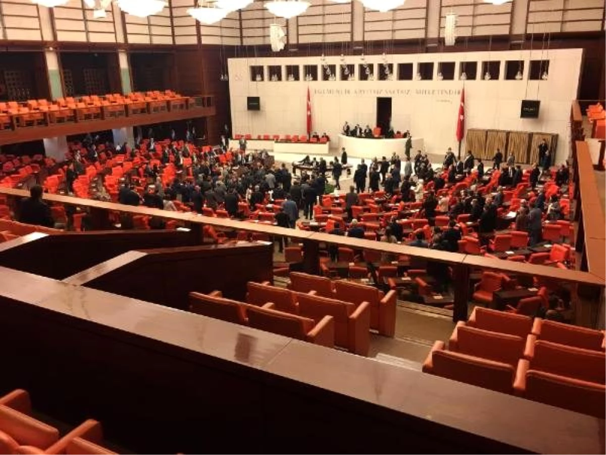 TBMM Genel Kurulu\'nda CHP ve MHP milletvekilleri arasında kavga