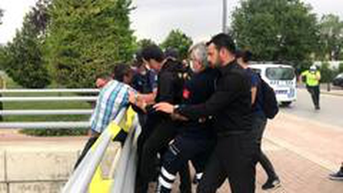 \'Çocuğumu göremiyorum\' dedi köprüden atlamaya çalıştı