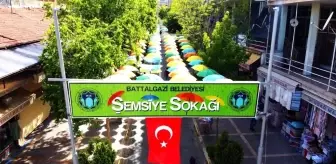 Güder, şemsiye sokakta inceleme yaptı