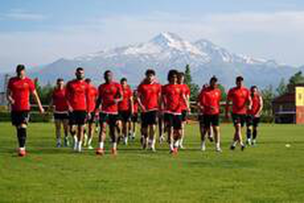 Kayserispor, İstanbul\'a 21 futbolcuyla gidiyor