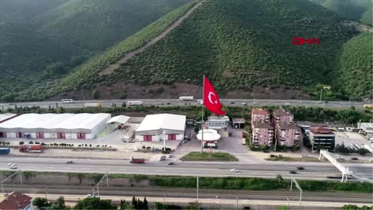 KOCAELİ Dev Türk Bayrağı, Kocaeli semalarında dalgalanıyor