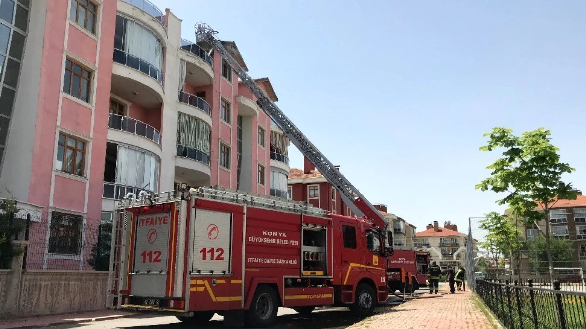 Konya\'da apartman çatısında çıkan yangın korkuttu