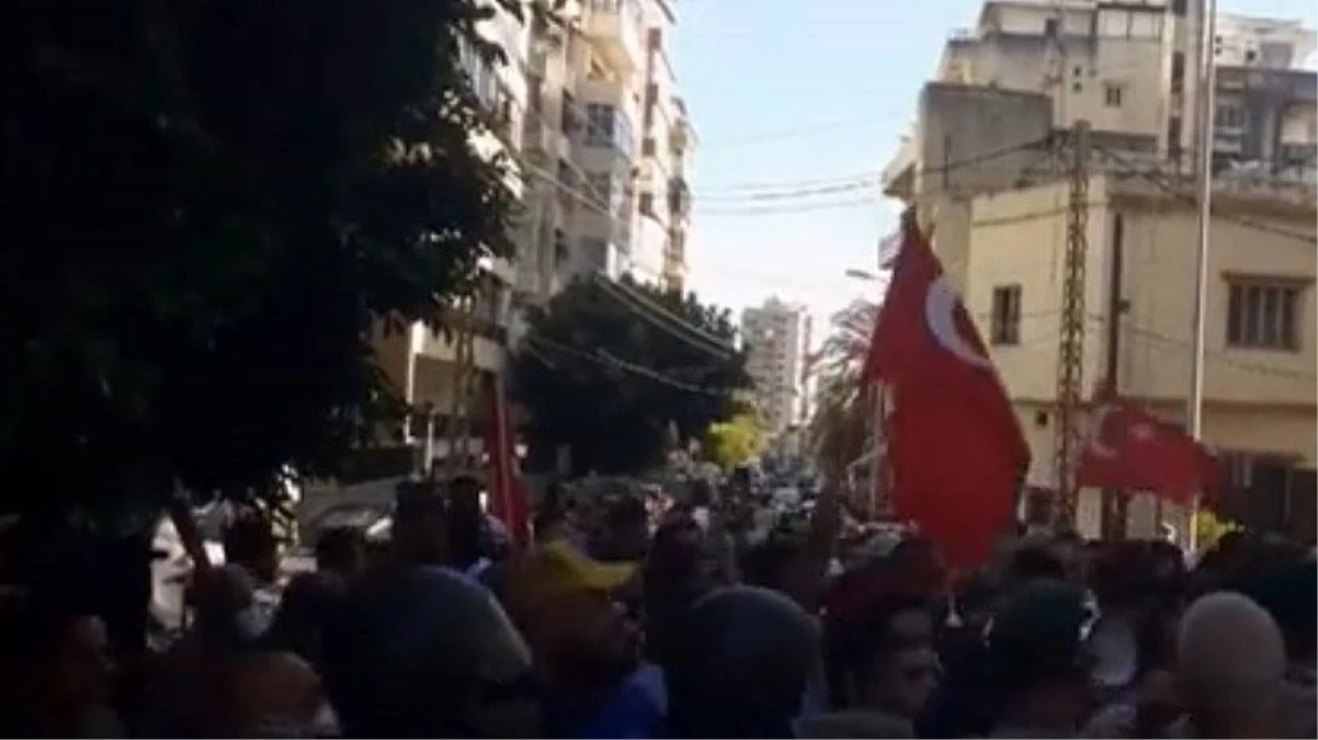Lübnan\'da Türkiye\'ye hakaret eden televizyon kanalı protesto edildi
