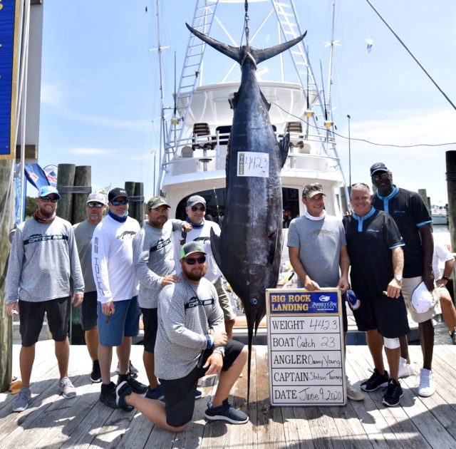 Michael Jordan, ekibiyle birlikte katıldığı bir etkinlikte 201 kiloluk balık avladı