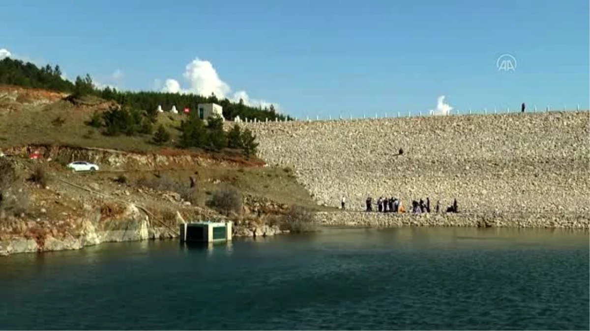 Serinlemek için gölete girdikten sonra kaybolan 2 kişinin cesetlerine ulaşıldı