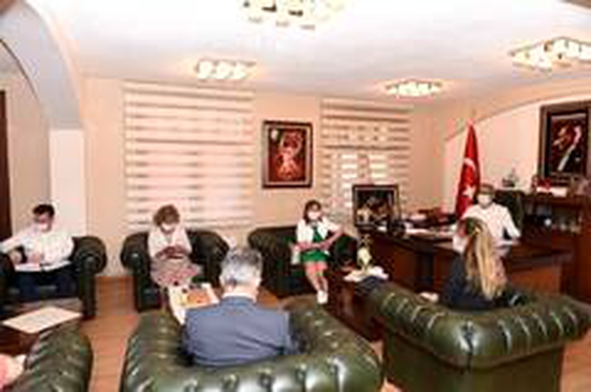 Tarsus\'ta 179 mahalle meclis üyelerine paylaştırıldı