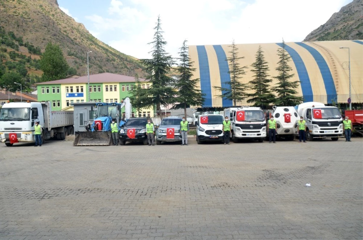 Belediyeyi HDP\'nin elinden aldı, boş kalan otopark araçlarla doldu