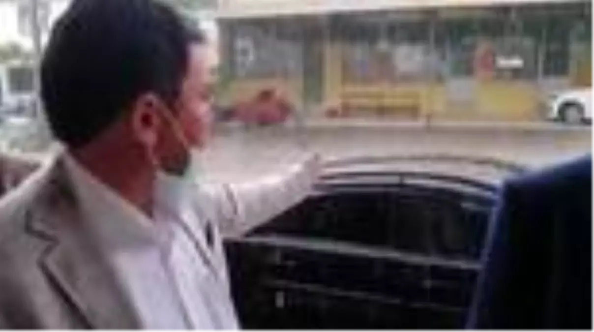 İncelemeye gitti, doluya yakalandı