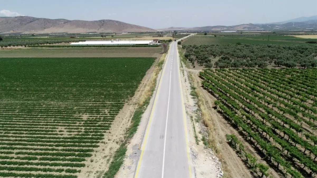 Manisa\'da 60 yıldır özlemle beklenen yol tamamlandı