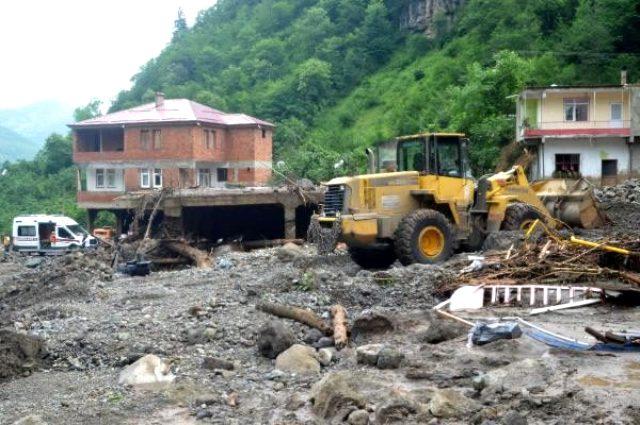 Prof. Dr. Bektaş: Geçen yıllardan daha fazla heyelan ve sel yaşayabiliriz