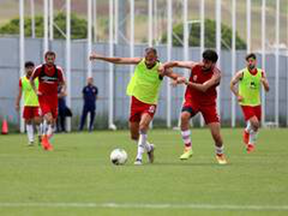 Sivasspor\'da Denizlispor mesaisi sürüyor