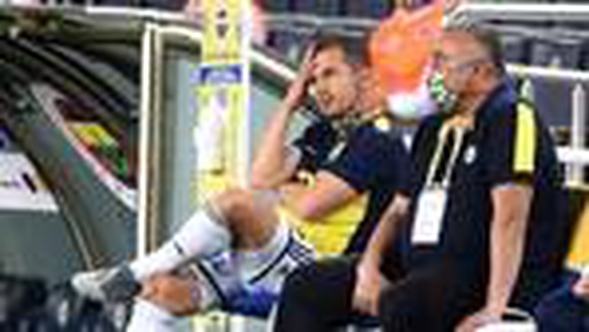 Emre Belözoğlu: \'Futbolu bırakıyorum, Fenerbahçe...\'