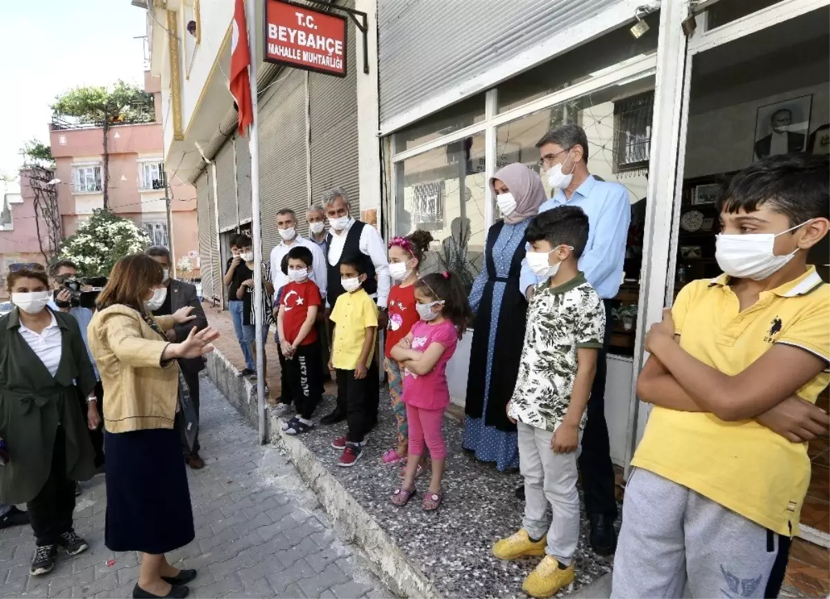 Fatma Şahin mahalle ziyaretlerine devam ediyor