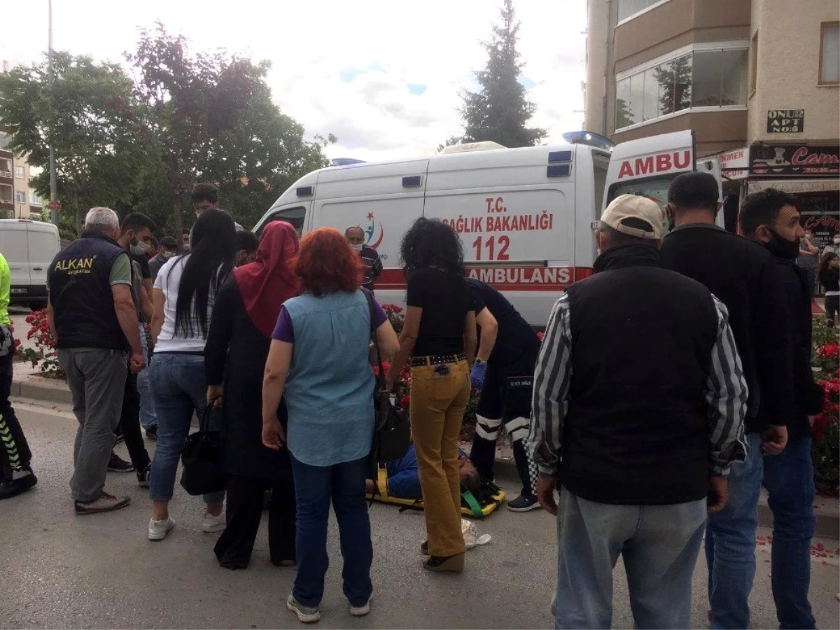 Konya\'da otomobil ile elektrikli bisiklet çarpıştı: 2 yaralı