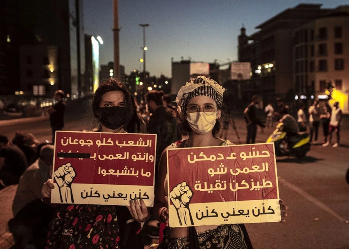 Lübnan\'da ekonomik kriz protestoları: 40 yaralı