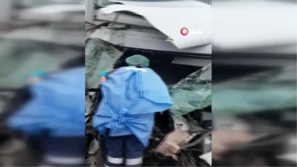 Ordu\'da kamyon tıra çarptı: 1 ölü, 1 yaralı