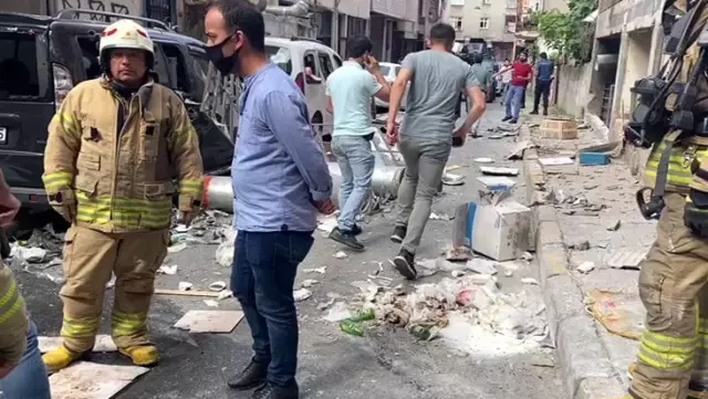 Son dakika: Beyoğlu'nda bir iş yerinde patlama meydana geldi, 5 kişi yaralandı