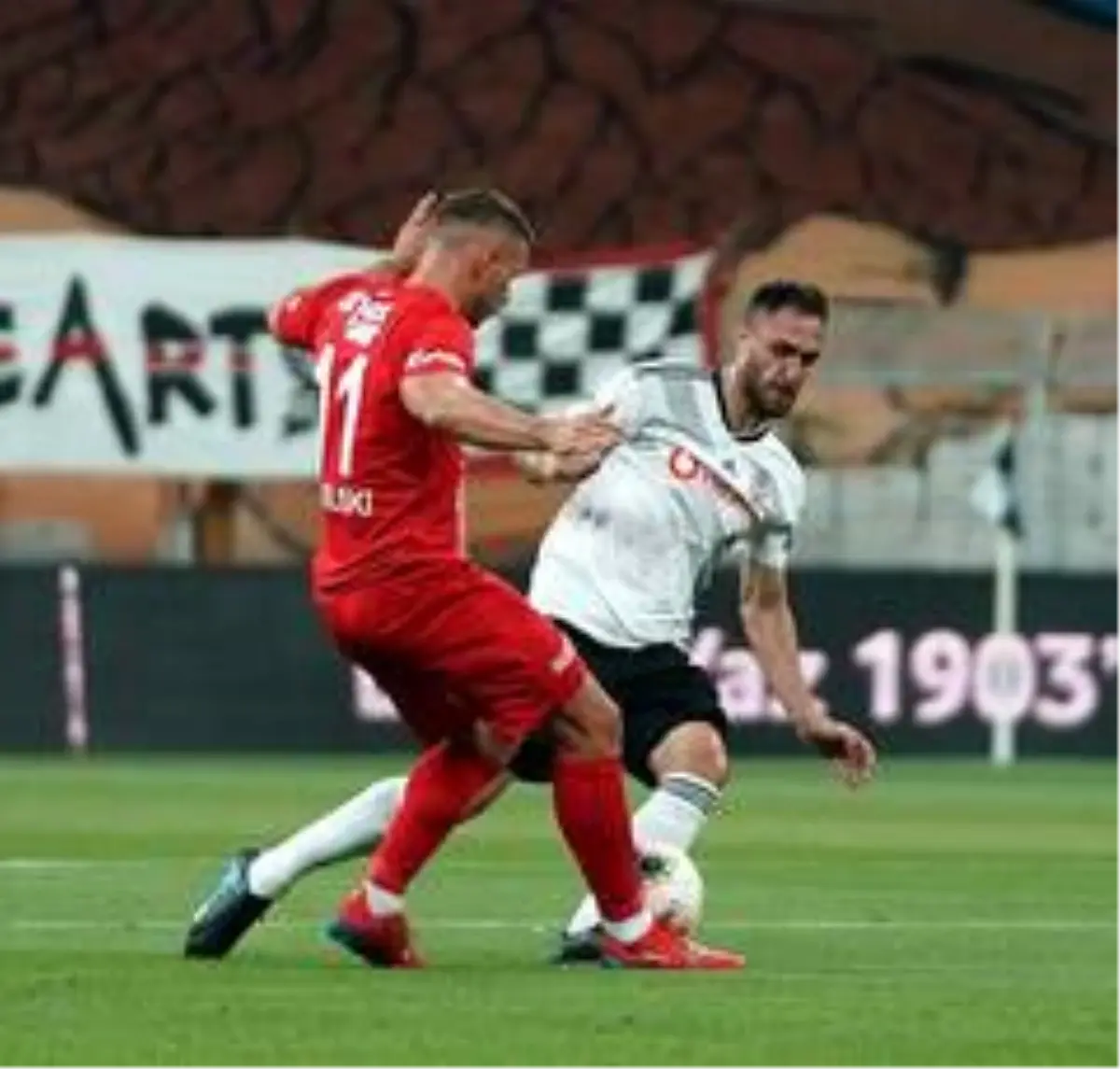 Süper Lig: Beşiktaş: 2 Antalyaspor: 0 (İlk yarı)