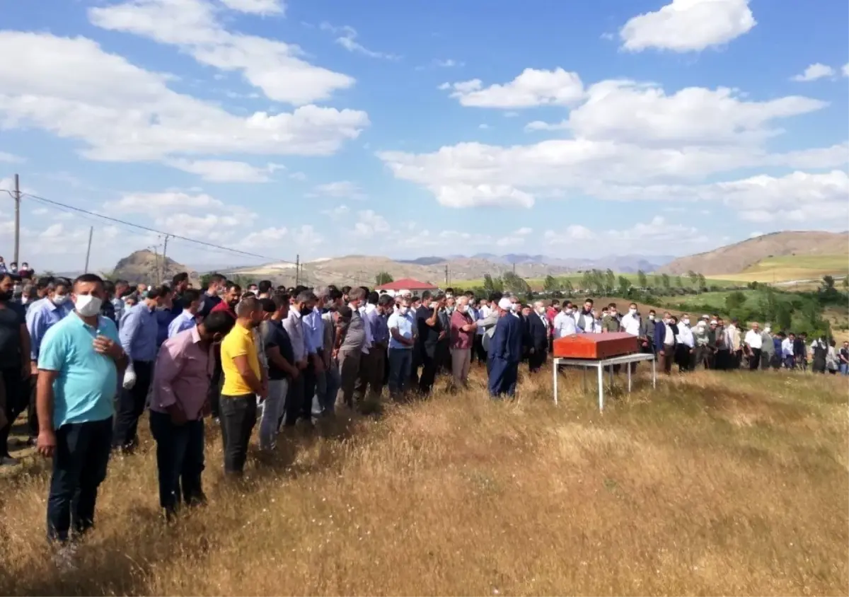 Tren kazasında hayatını kaybeden makinist son yolculuğuna uğurlandı