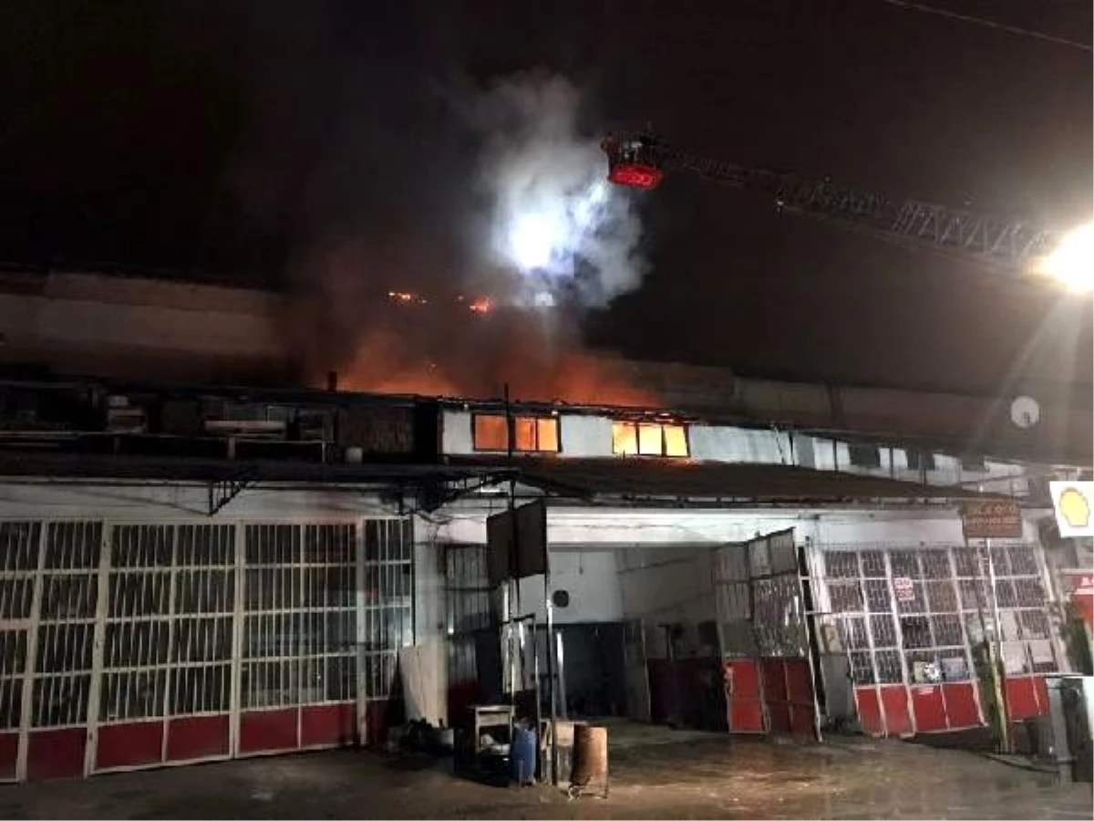 Safranbolu\'da, sanayi sitesindeki 2 dükkan yandı