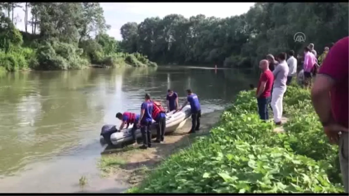 Sakarya Nehri\'nde kaybolan 13 yaşındaki çocuğu arama çalışmaları sürüyor