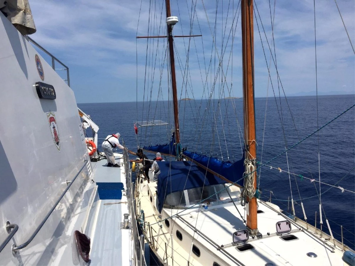 Lüks tekneden yerli turist değil mülteci çıktı