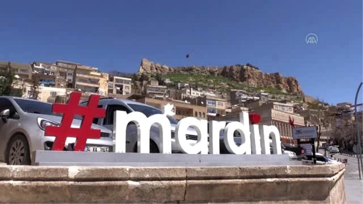 Mardin\'de Kovid-19 sürecinde vatandaşlara 3 dilde destek