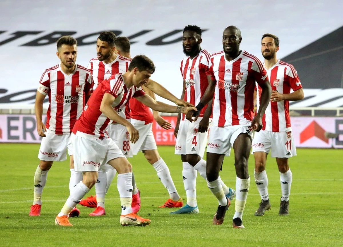 Süper Lig: Sivasspor: 1 Denizlispor: 0 (İlk yarı)