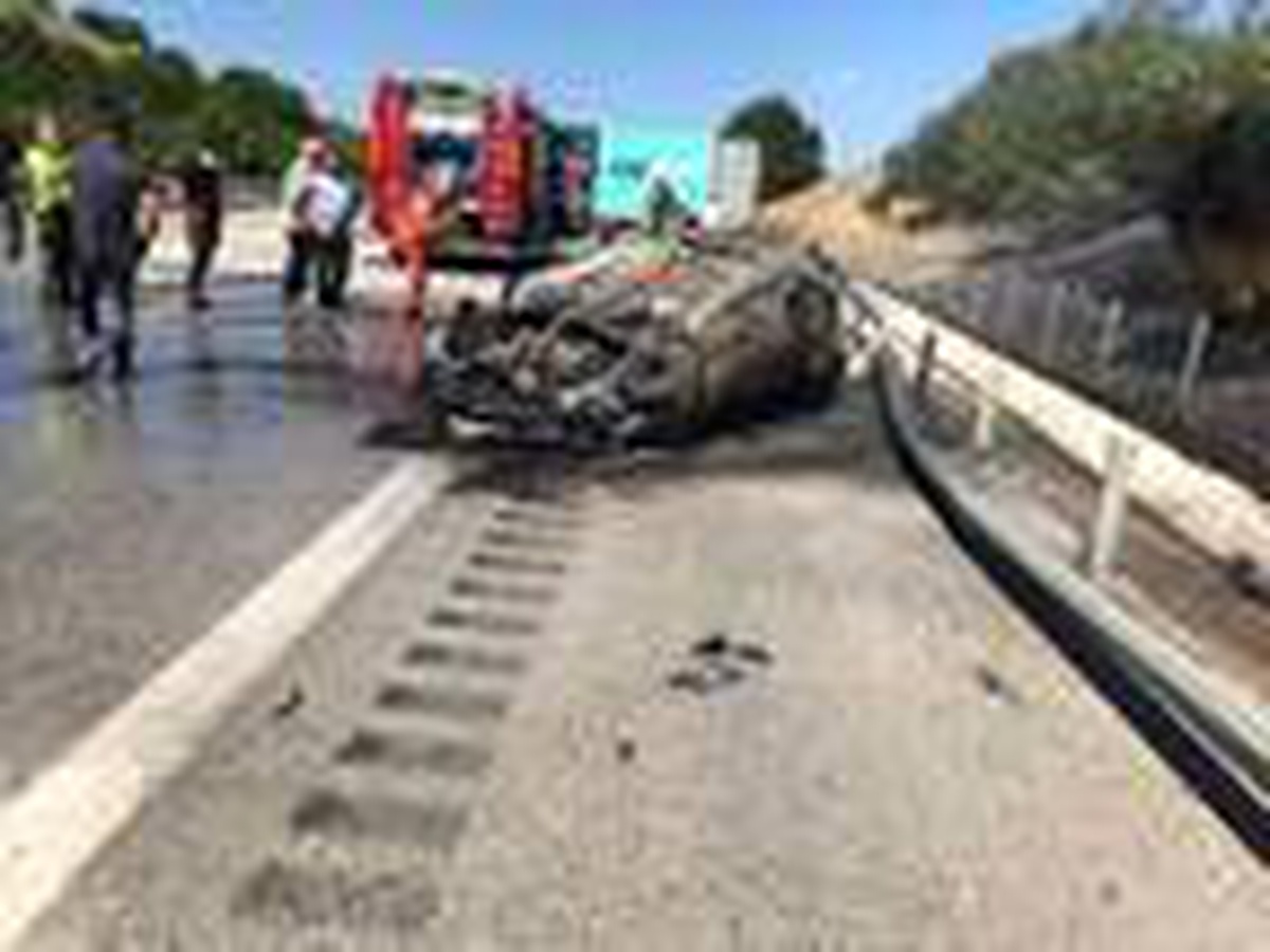 Takla atıp, ters dönen otomobil yandı: 2 ölü, 2 yaralı