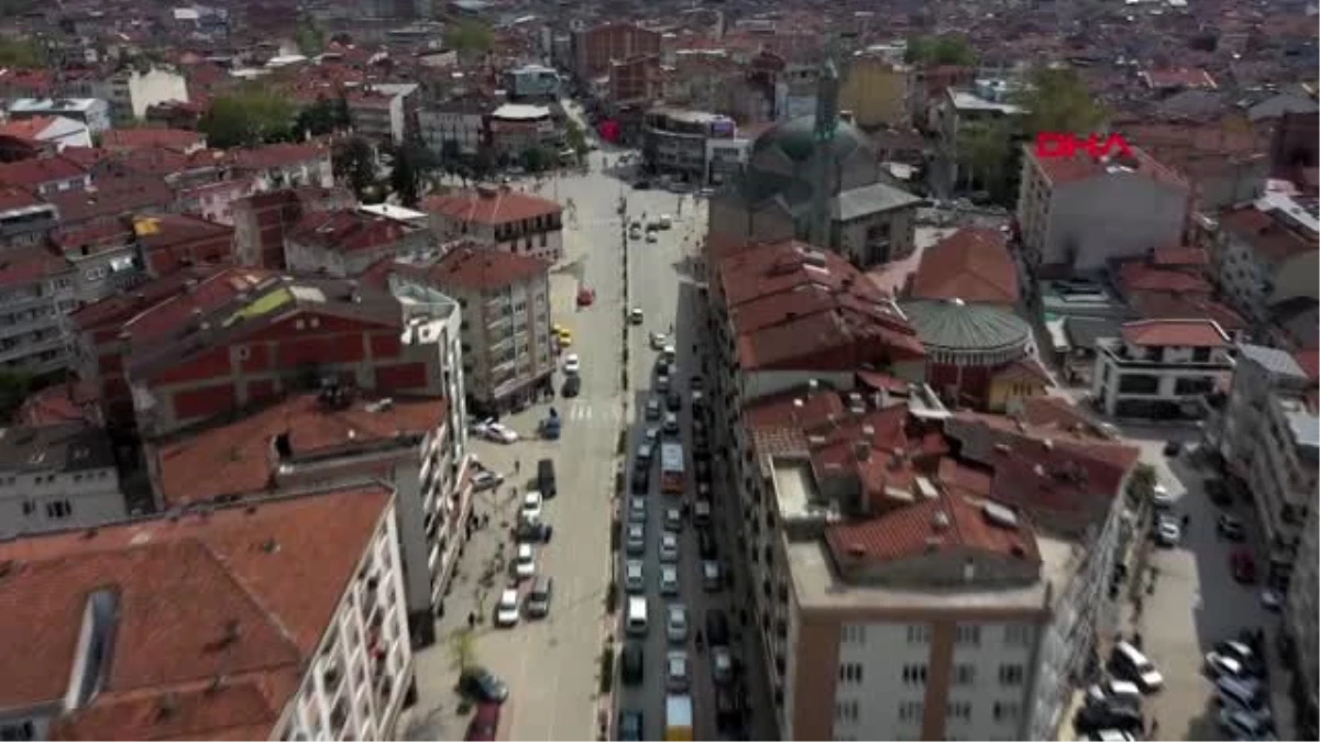 BURSA Vaka sayısı artınca maske ve sosyal mesafe kuralına uymayanlara ceza yazılmaya başlandı