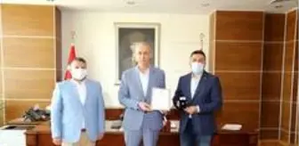 Kızılay'dan Vali Aktaş'a berat