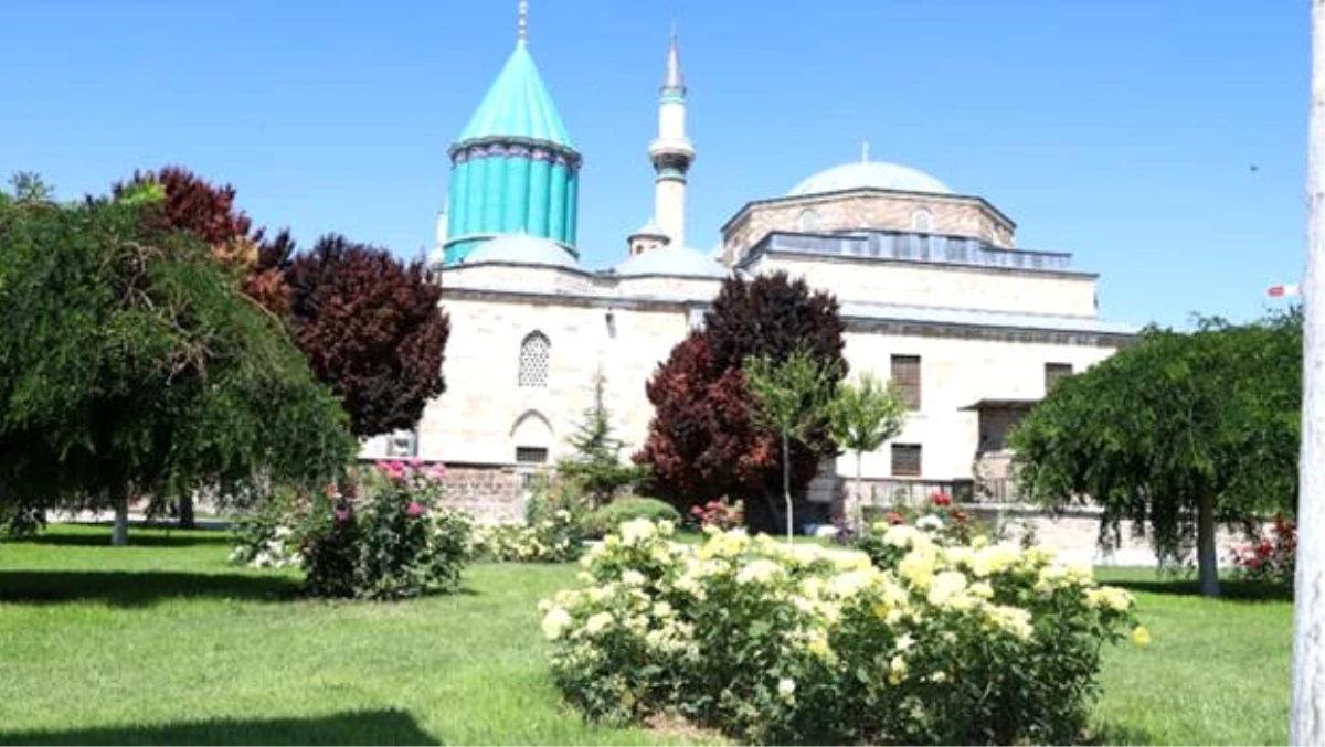 Mevlana Müzesi\'nin turkuaz kubbesi yenileniyor