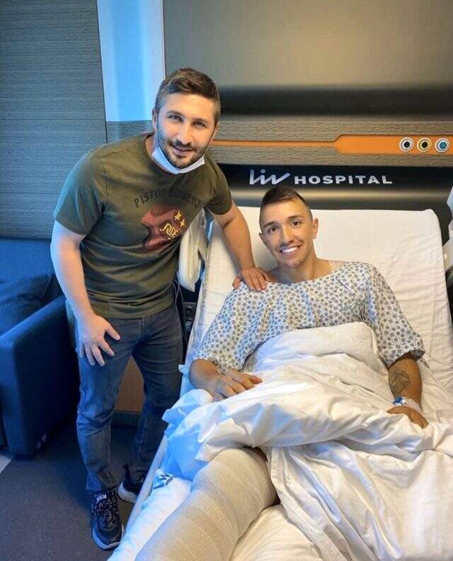 Ameliyat olan Muslera'dan ilk açıklama: Zor zamanda gösterdiğiniz sevgi için teşekkür ederim