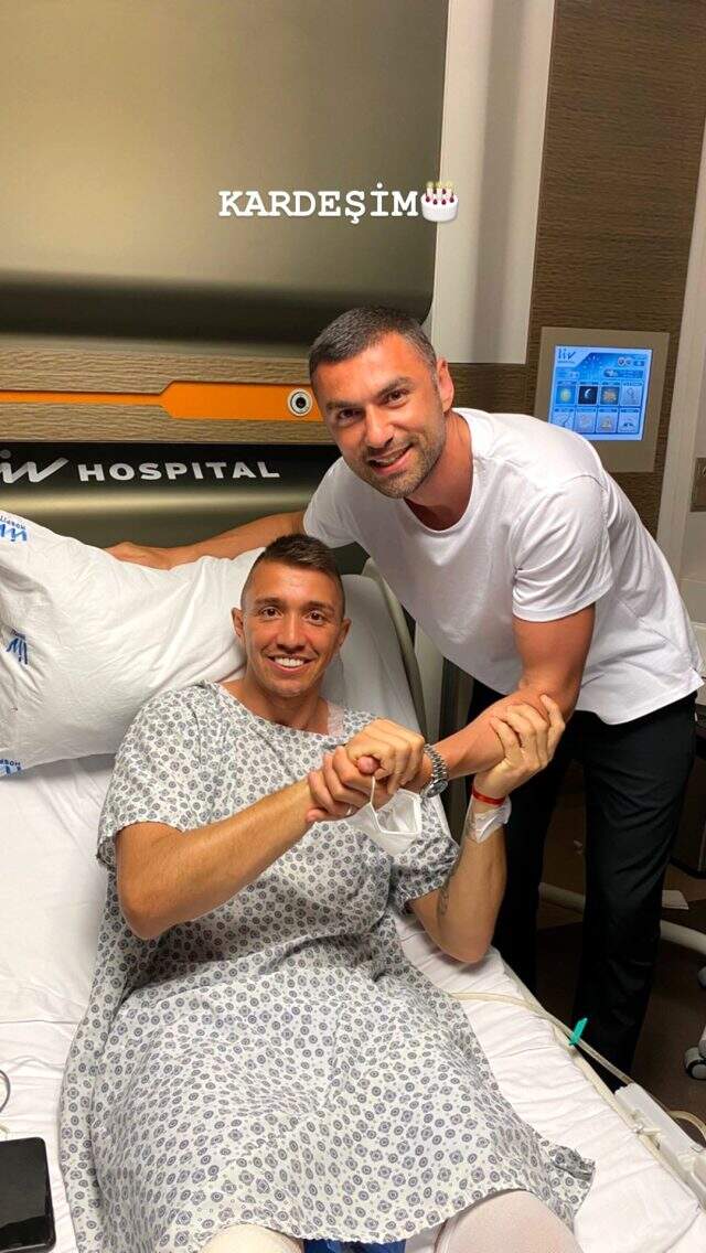 Ameliyat olan Muslera'dan ilk açıklama: Zor zamanda gösterdiğiniz sevgi için teşekkür ederim
