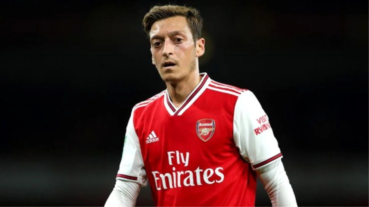 Arsenal\'li Mesut Özil, Manchester City maç kadrosuna alınmadı